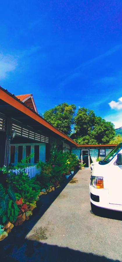 Dorm Master Hostel Padang Mat Sirat Bagian luar foto