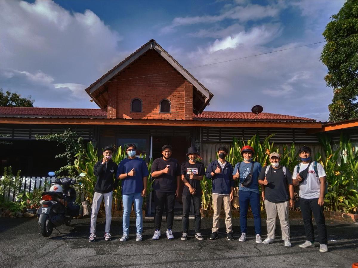 Dorm Master Hostel Padang Mat Sirat Bagian luar foto